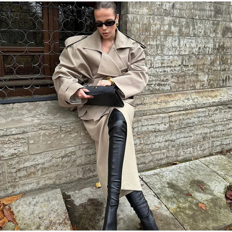 Gabardina Larga de Cuello Alto