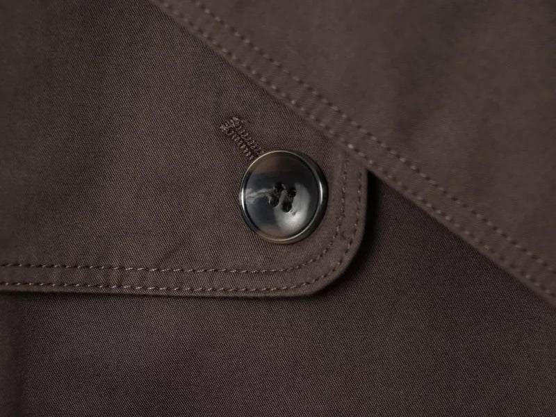 Gabardina Corta Cruzada Estilo Británico