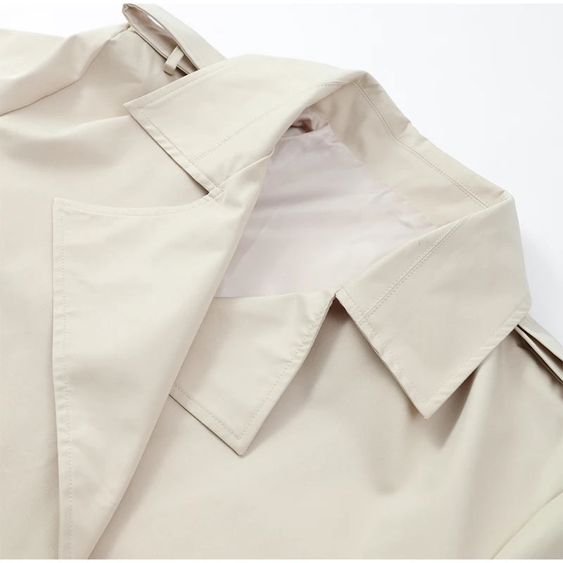 Chaqueta Gabardina Corta con Lazada