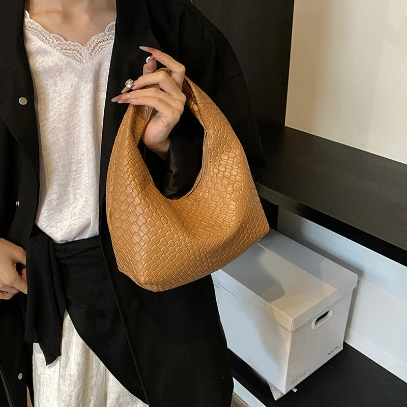 Bolso Hobo Trenzado