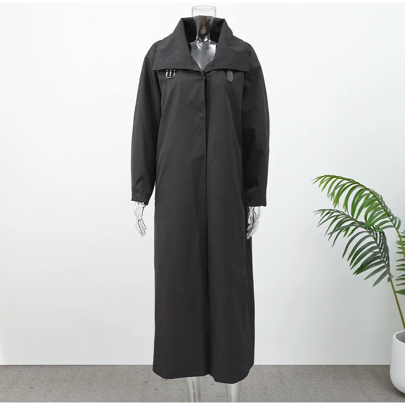 Gabardina Larga de Cuello Alto