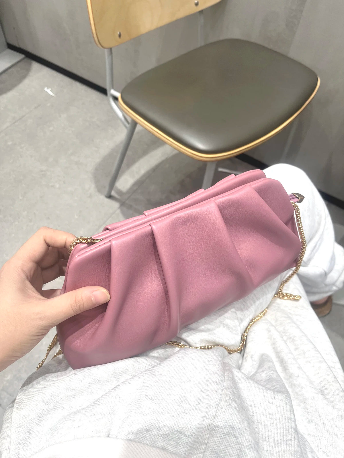 Clutch Fruncido con Cadena