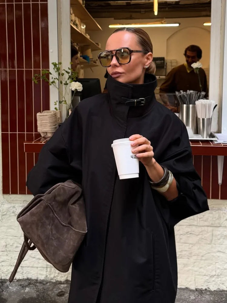 Gabardina Larga de Cuello Alto