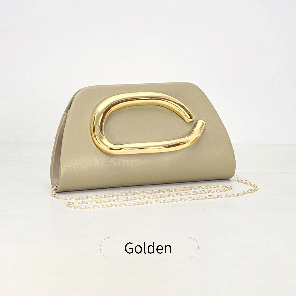 Clutch con Asa Dorada