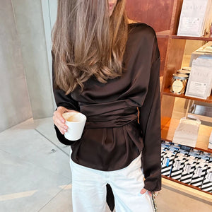 Blusa Satinada Cruzada