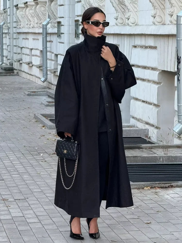 Gabardina Larga de Cuello Alto