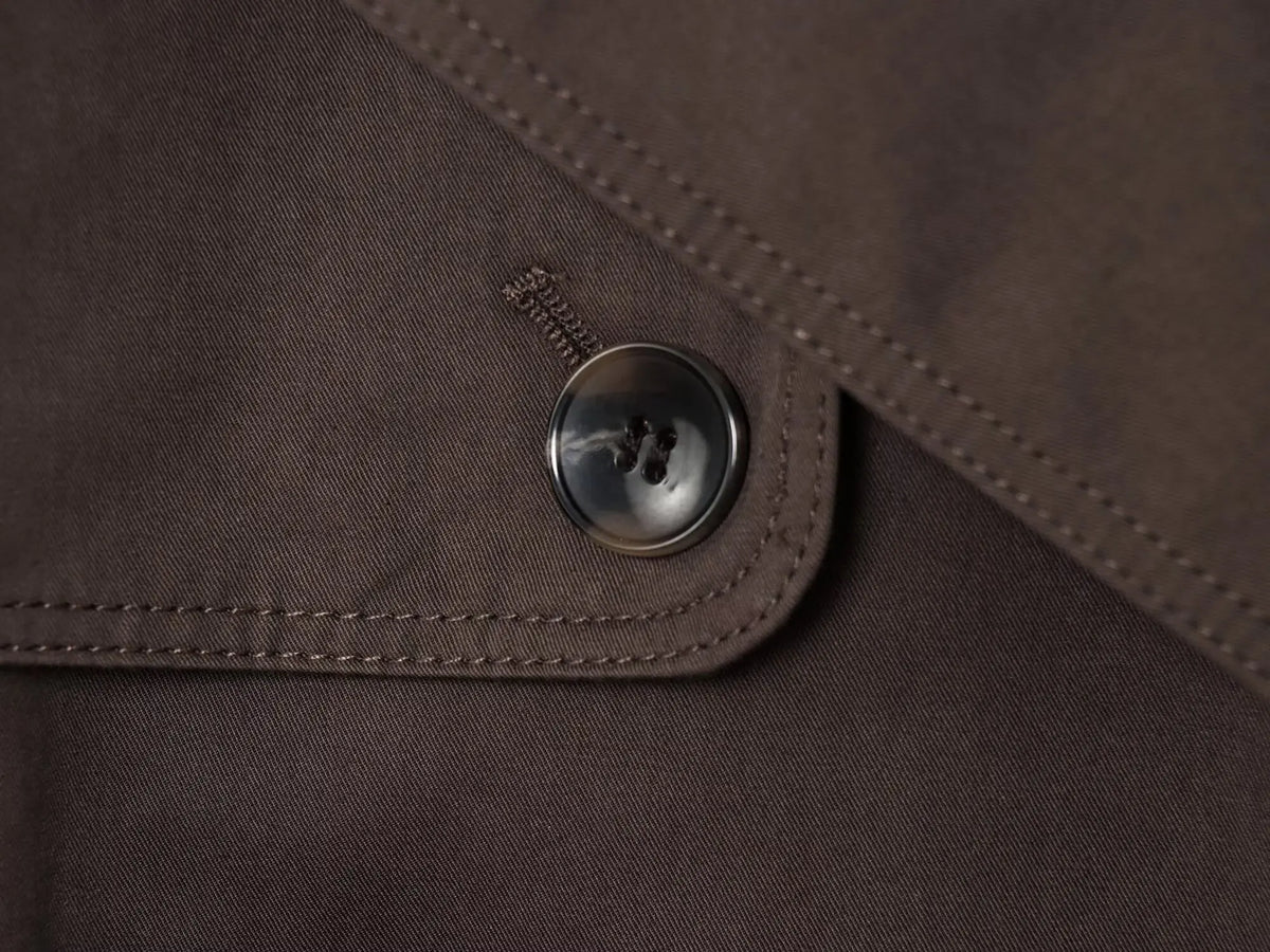 Gabardina Corta Cruzada Estilo Británico