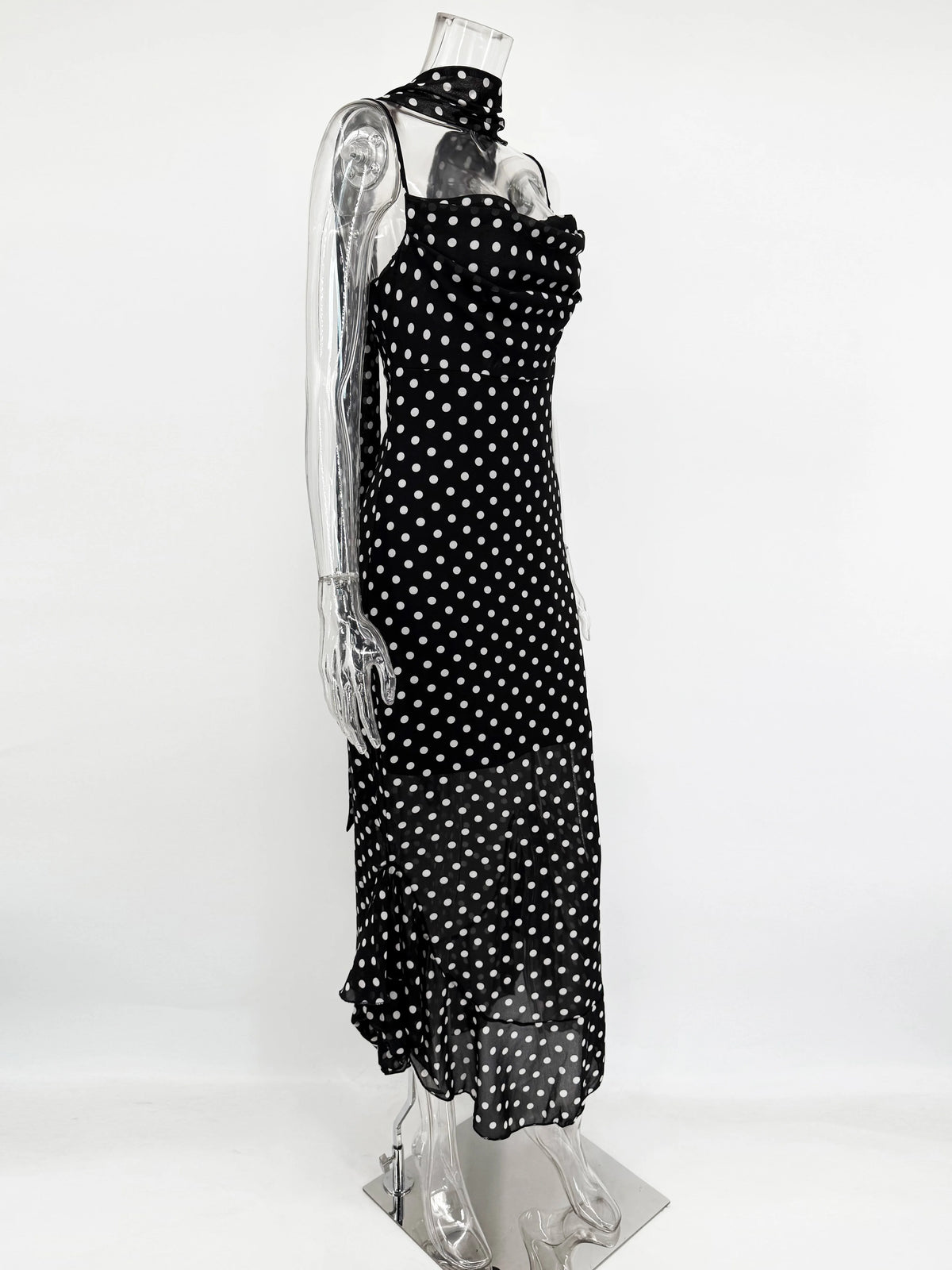 Vestido Largo de Lunares con Pañuelo