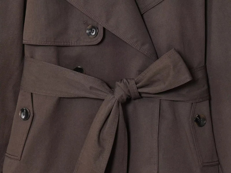 Gabardina Corta Cruzada Estilo Británico