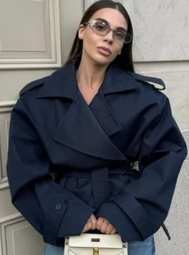 Chaqueta Gabardina Corta con Lazada