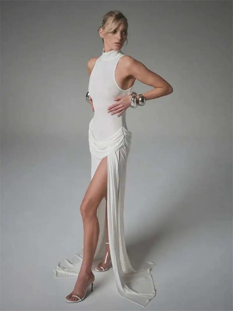 Vestido Largo Plisado Cuello Alto