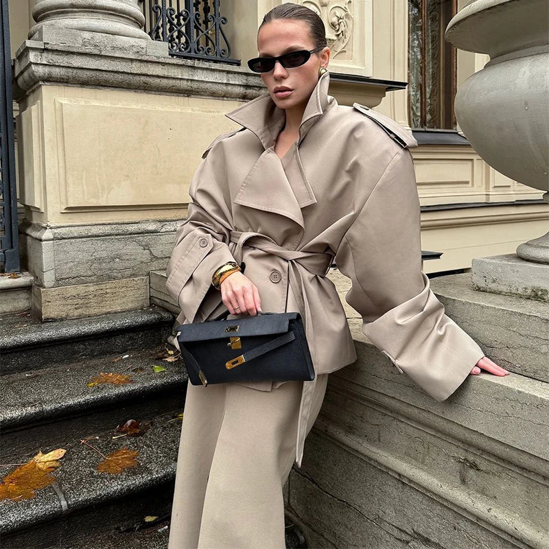Gabardina Larga de Cuello Alto