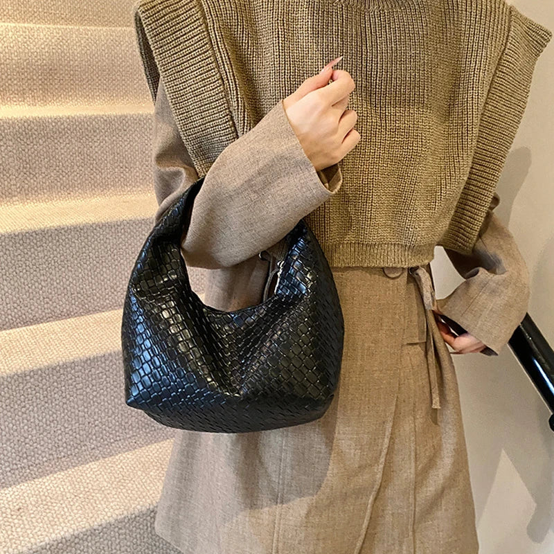 Bolso Hobo Trenzado