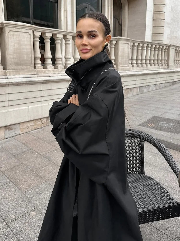 Gabardina Larga de Cuello Alto