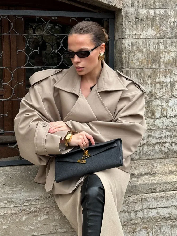 Chaqueta Gabardina Corta con Lazada