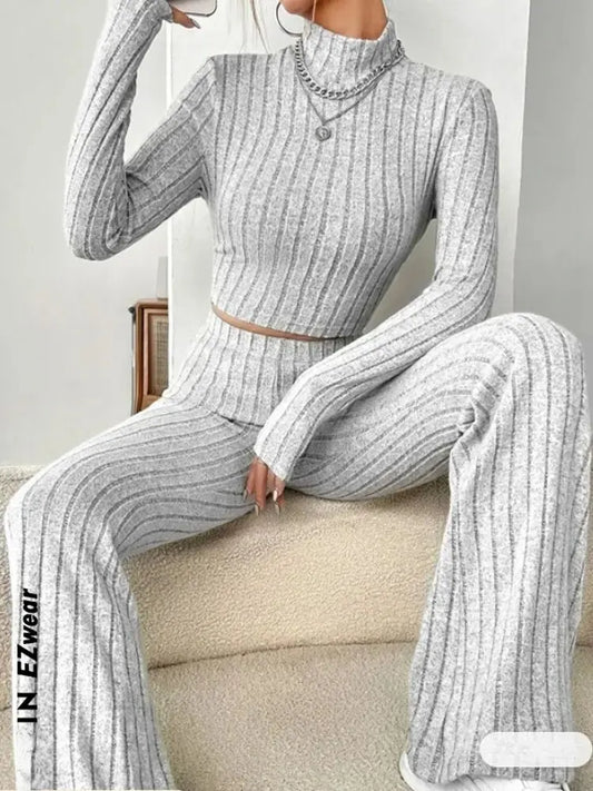 Conjunto de Canalé Top y Pantalón Campana