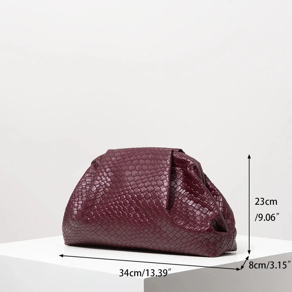 Clutch Trenzado Burdeos