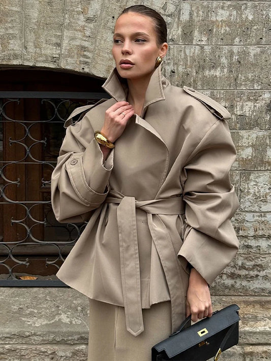 Chaqueta Gabardina Corta con Lazada