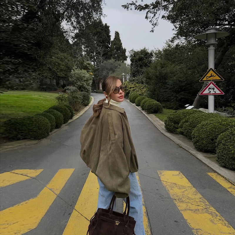 Gabardina Larga de Cuello Alto